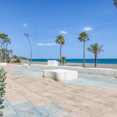 Hanami Avenida De Espana La Gaviota إِستيبونا