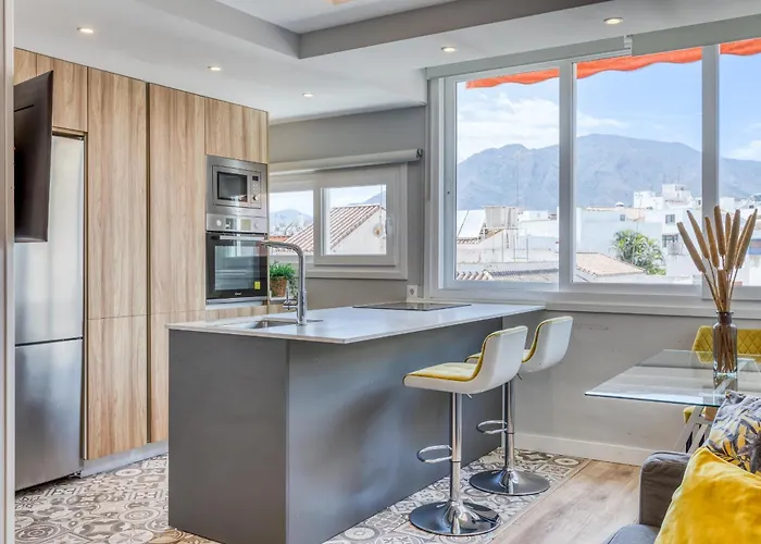 Hanami Avenida De Espana La Gaviota