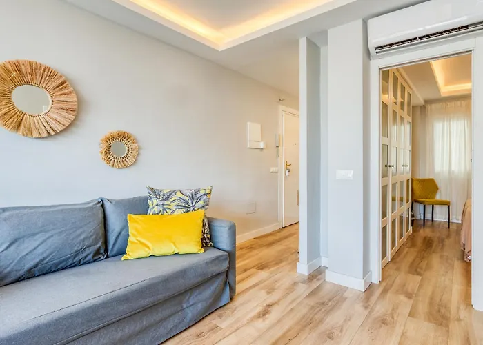 Hanami Avenida De Espana La Gaviota * Εστεπόνα